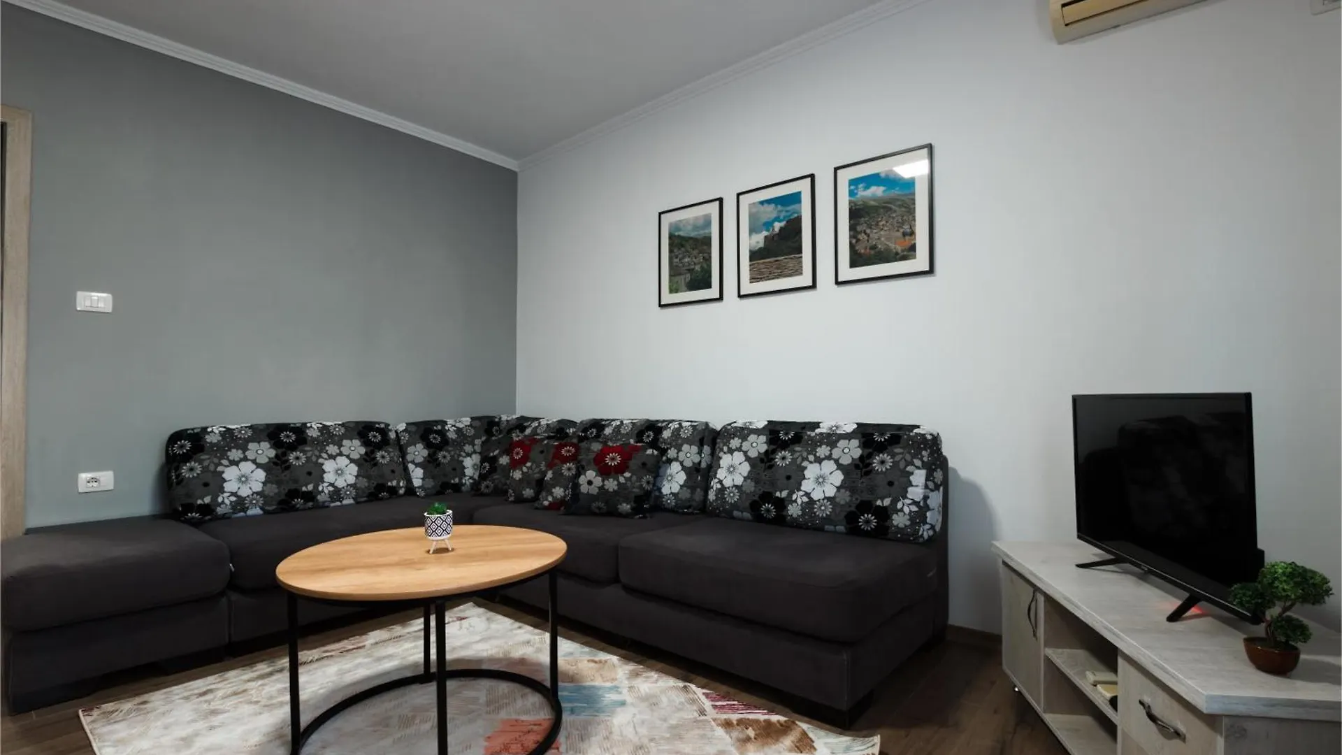 Paro'S Daily Apartment Gjirokaster